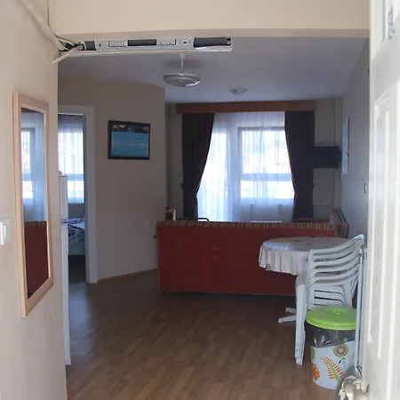 Casa de hóspedes Ege & 4*