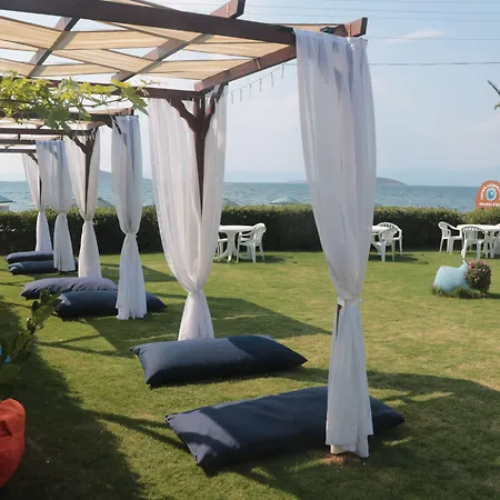 Casa de hóspedes Ege & 4*