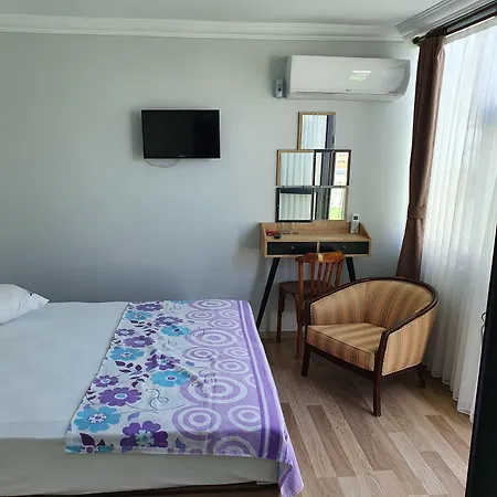 Casa de hóspedes Ege & Ayvalı