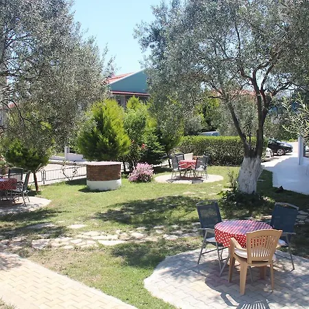 Casa de hóspedes Ege & 4*